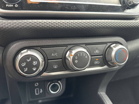 2025 Nissan Kicks Play S