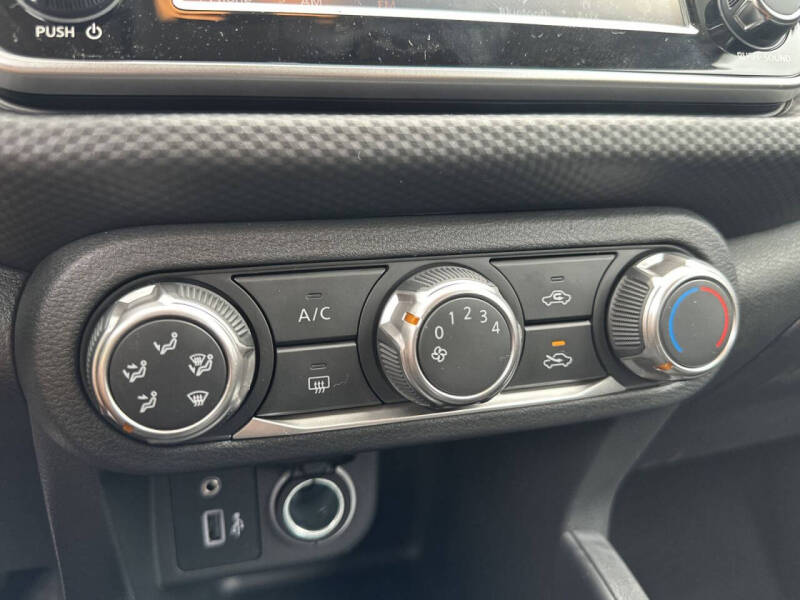 2025 Nissan Kicks Play S