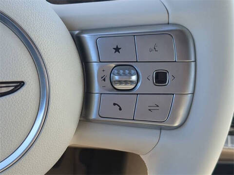 2024 Genesis GV60 Standard