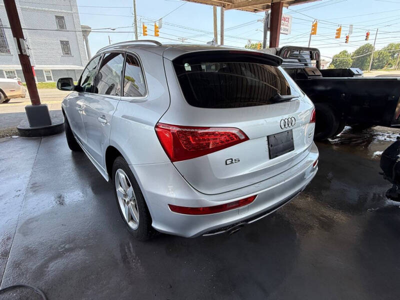 2011 Audi Q5 3.2 quattro Premium Plus