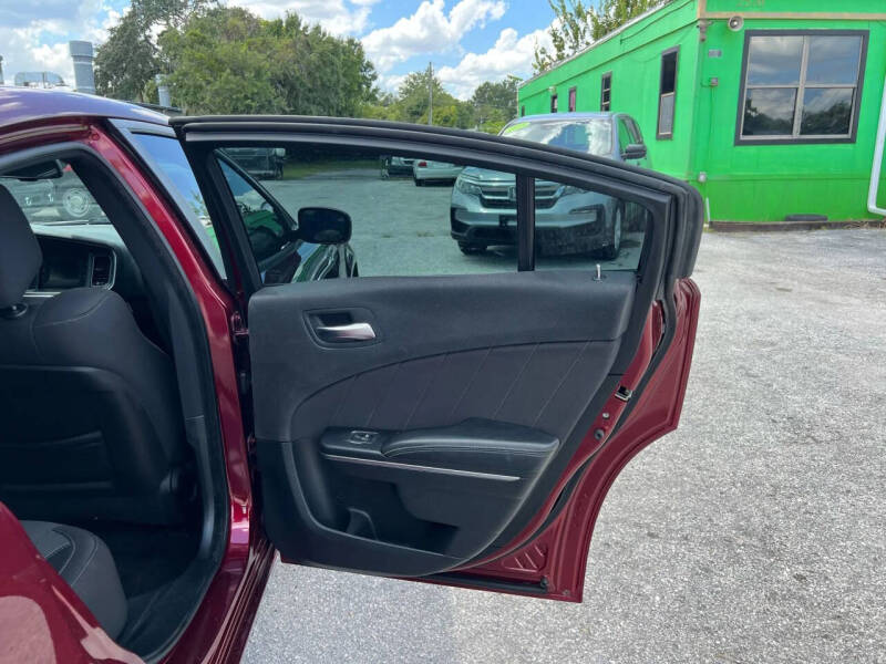 2017 Dodge Charger SXT