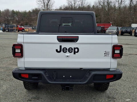 2026 Jeep Gladiator Willys