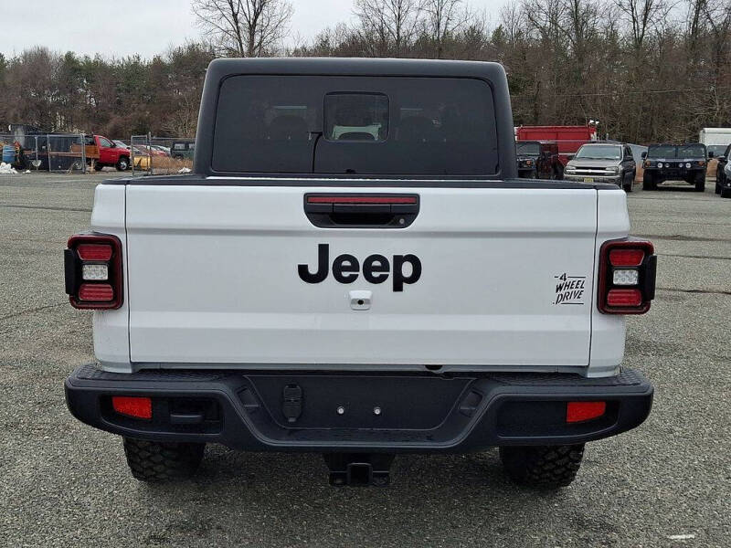 2026 Jeep Gladiator Willys