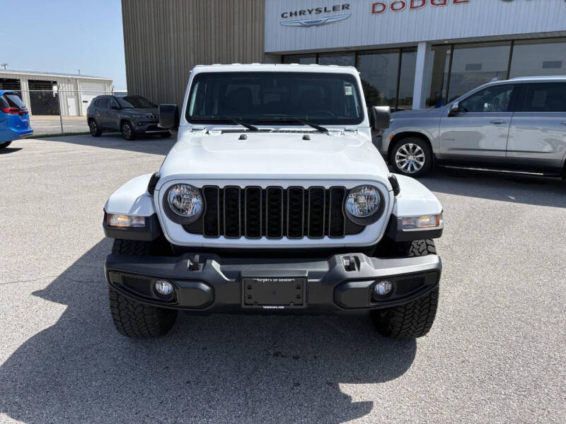 2025 Jeep Gladiator NightHawk