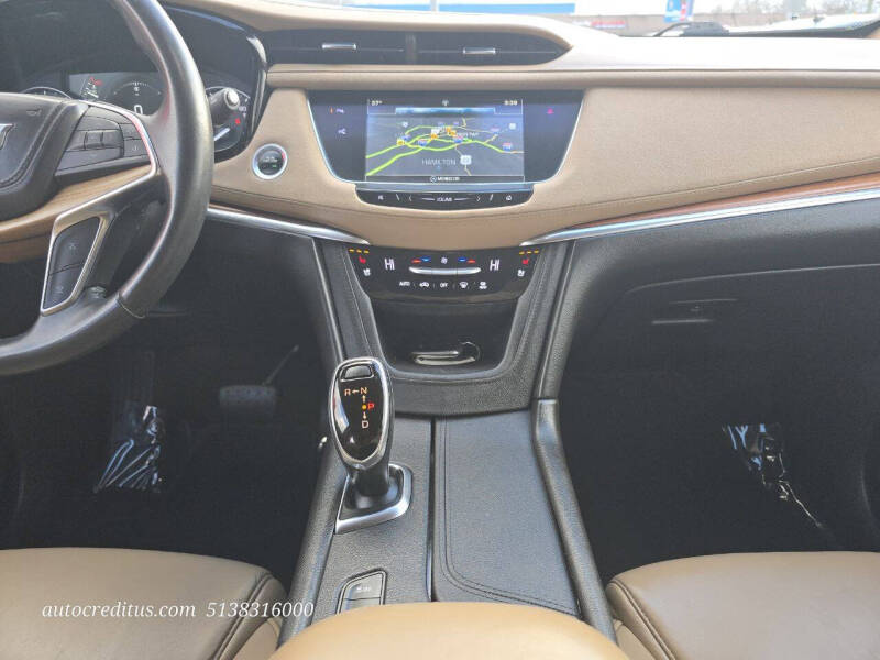 2018 Cadillac XT5 Platinum