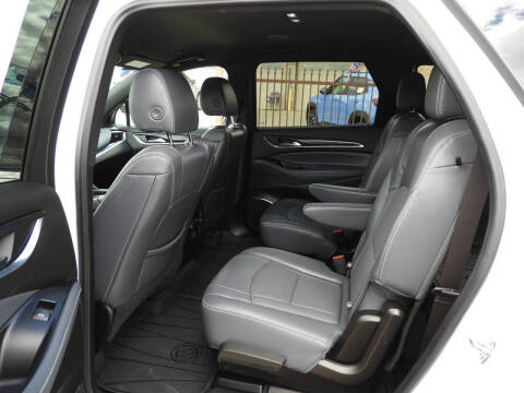 2022 Buick Enclave Essence
