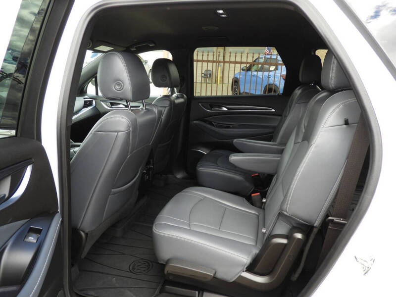 2022 Buick Enclave Essence