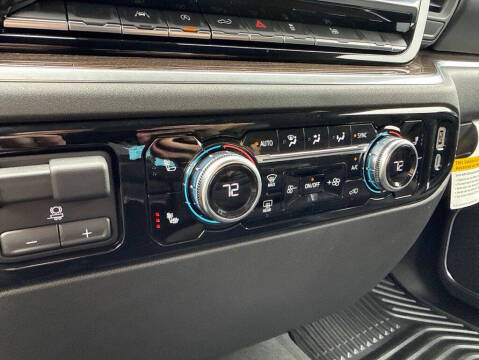 2025 GMC Sierra 1500 Elevation Standard