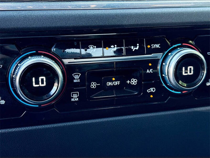 2024 GMC Sierra 1500 Elevation Standard