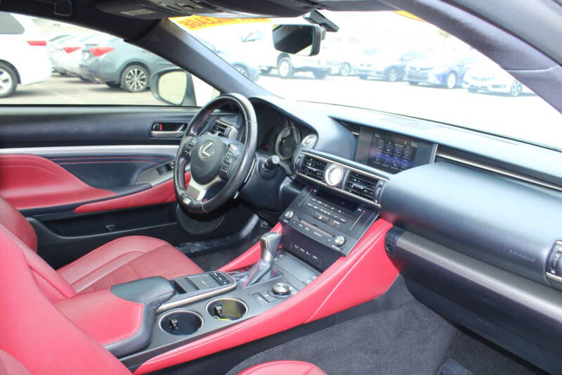 2017 Lexus RC 200t