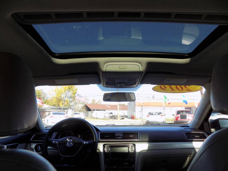 2019 Volkswagen Passat Wolfsburg