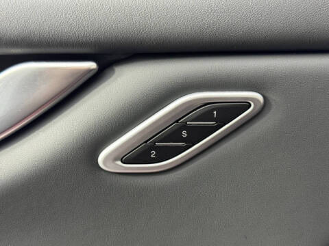 2023 Maserati Ghibli Modena Q4