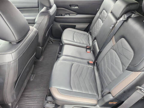 2024 Nissan Pathfinder Platinum