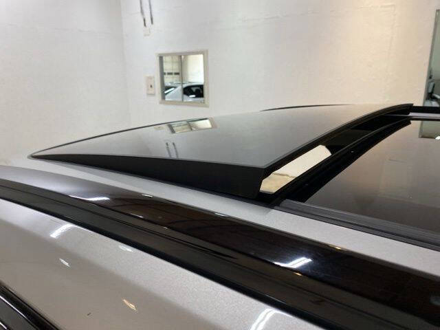2025 Volvo XC60 B5 Plus Dark Theme
