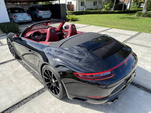 2017 Porsche 911 Carrera 4
