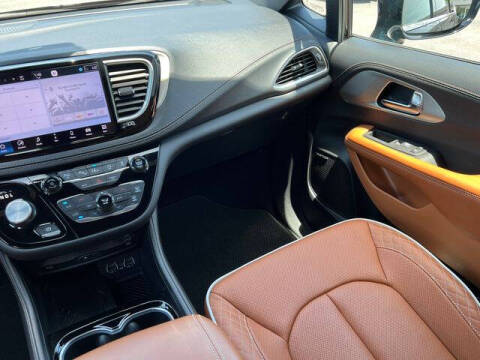 2025 Chrysler Pacifica Pinnacle