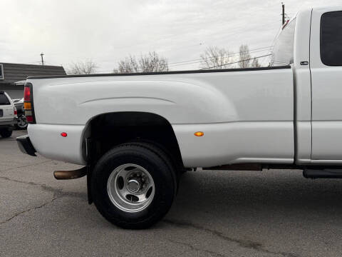 2002 Chevrolet Silverado 3500 LS