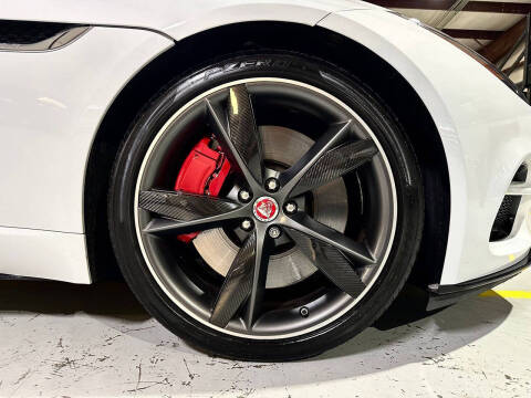 2018 Jaguar F-TYPE R