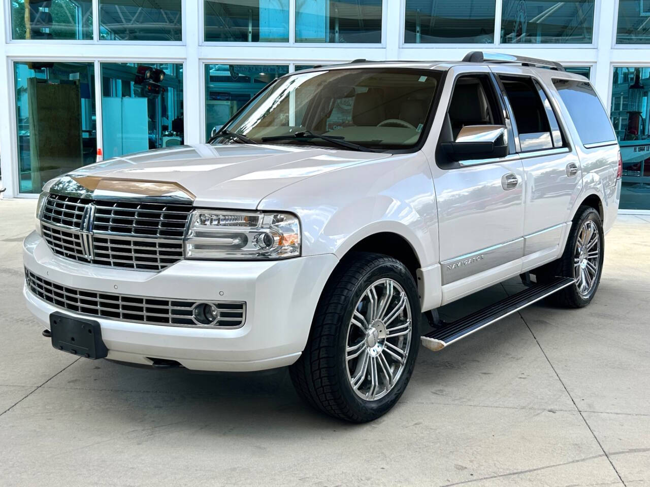 2014 Lincoln Navigator 12