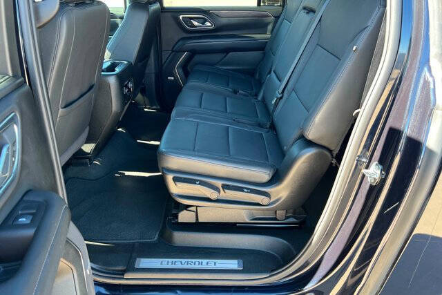 2024 Chevrolet Suburban LT