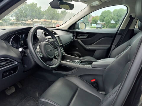 2020 Jaguar F-PACE 25t Premium