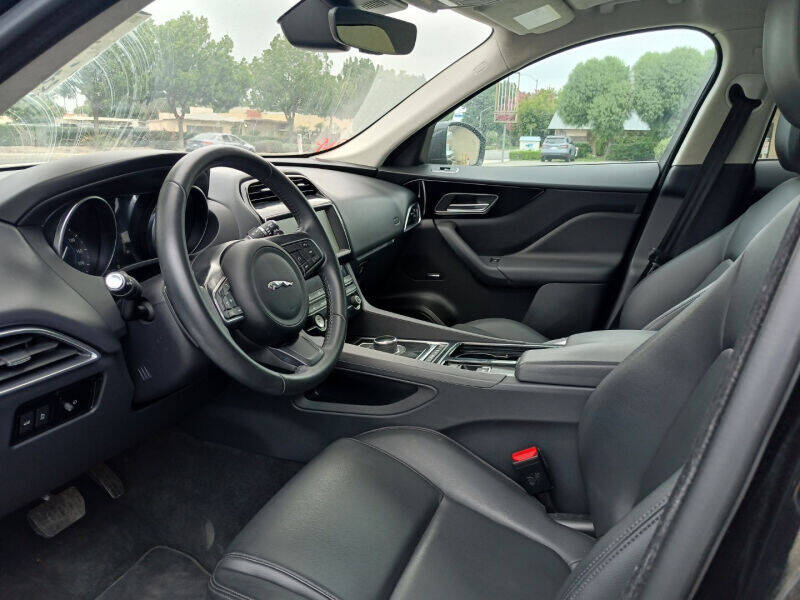 2020 Jaguar F-PACE 25t Premium