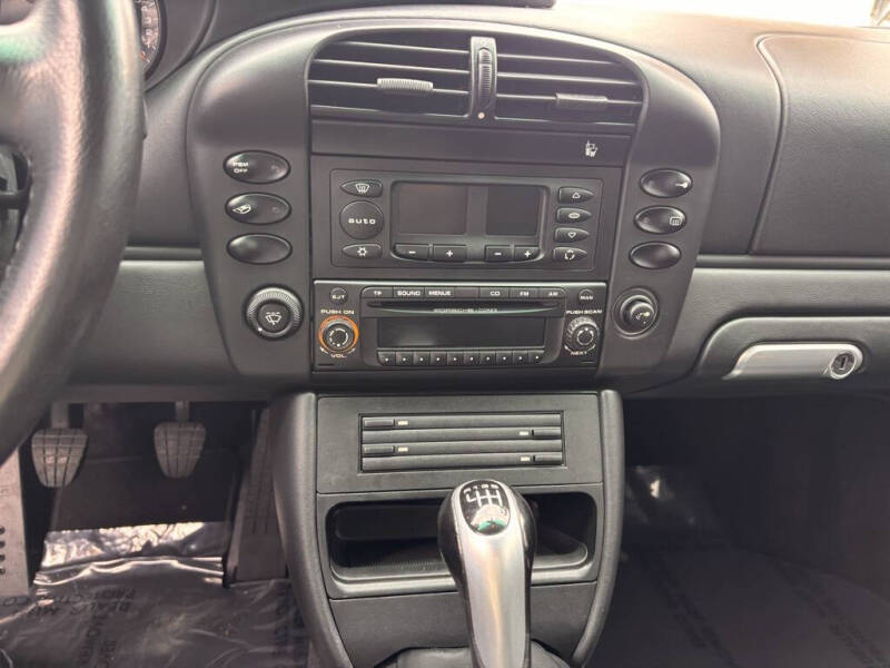 2003 Porsche 911 Carrera