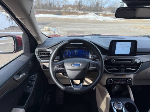2020 Ford Escape Hybrid Titanium