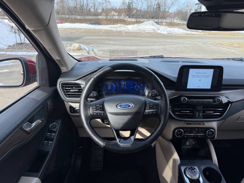 2020 Ford Escape Hybrid Titanium