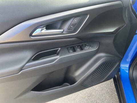 2025 Chevrolet Equinox EV LT 1