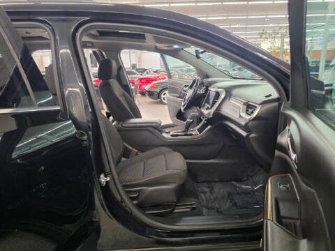 2017 GMC Acadia SLE-2