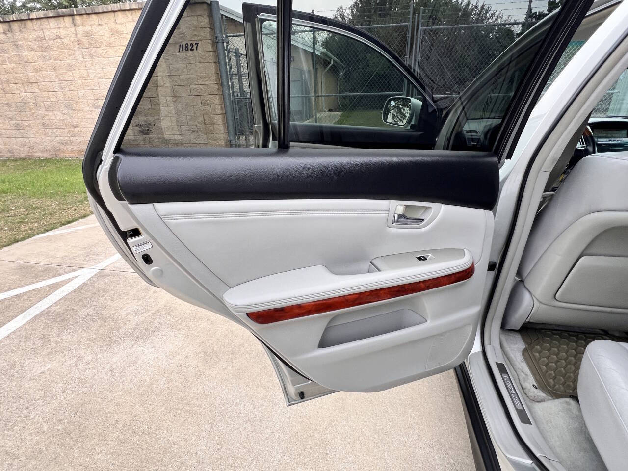 Used Car 2004 Lexus Rx 330  Base 4dr Suv For Sale Under $10,000 In Austin, Texas