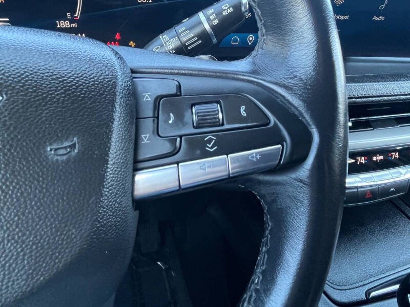 2024 Cadillac XT4 Premium Luxury