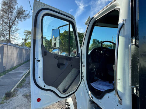 2017 Freightliner M2 106