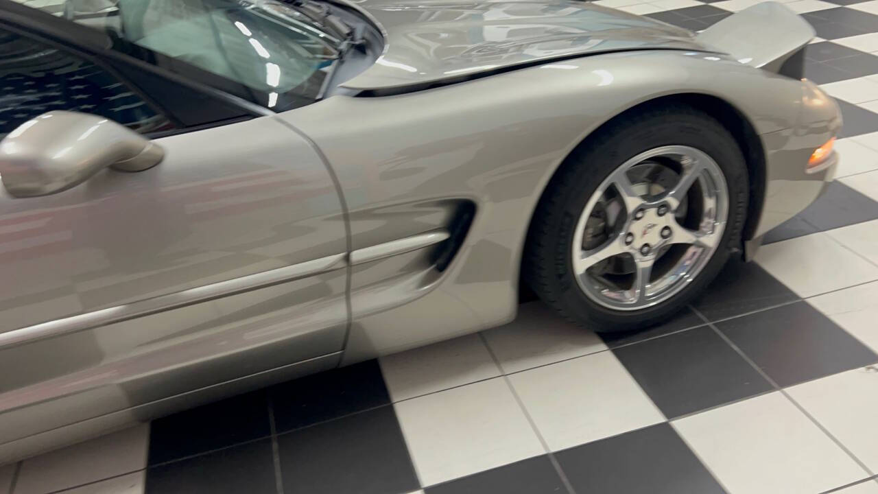 2000 Chevrolet Corvette 29