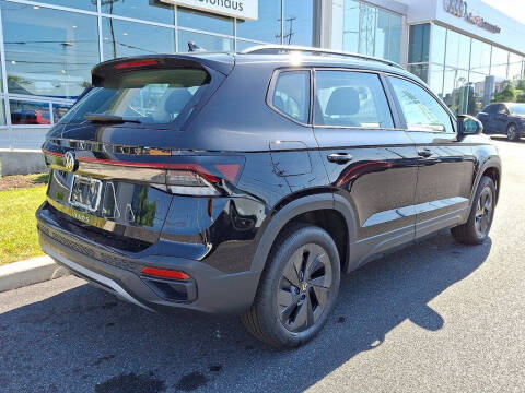2025 Volkswagen Taos S