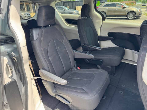 2017 Chrysler Pacifica Touring