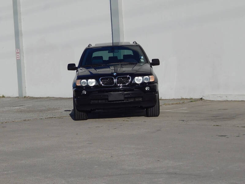 2003 BMW X5 3.0i