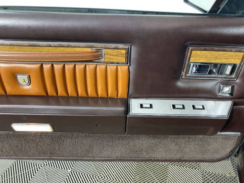 1982 Chrysler Le Baron Medallion
