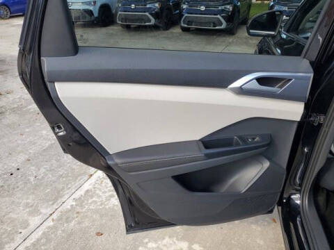 2025 Volkswagen Taos SE