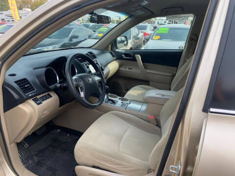 2013 Toyota Highlander Plus