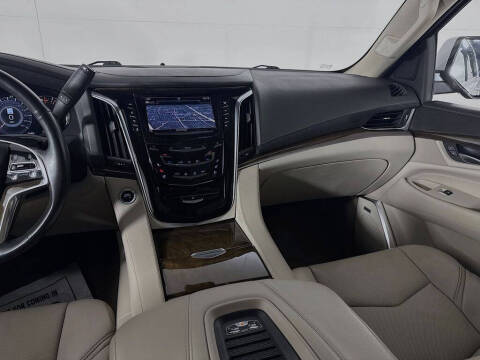 2019 Cadillac Escalade Luxury