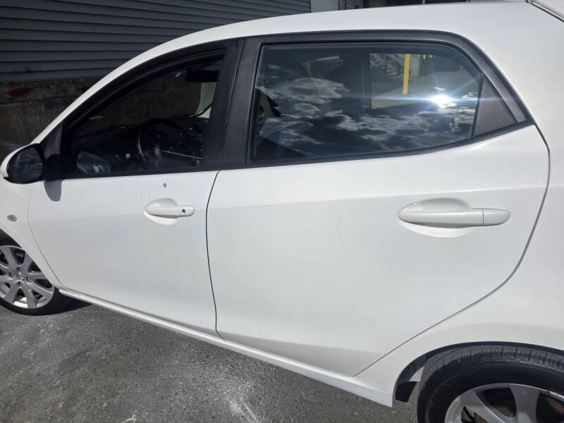 2011 Mazda MAZDA2 Touring
