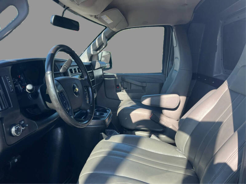 2021 Chevrolet Express 2500