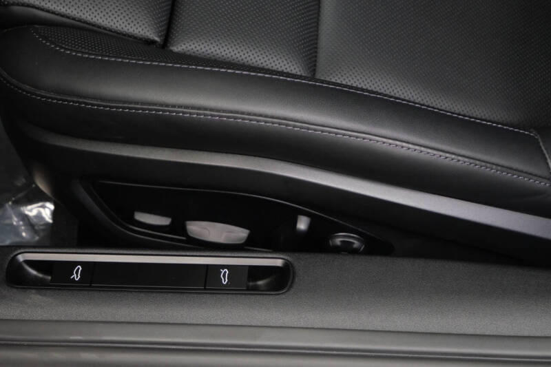 2025 Porsche 911 Carrera