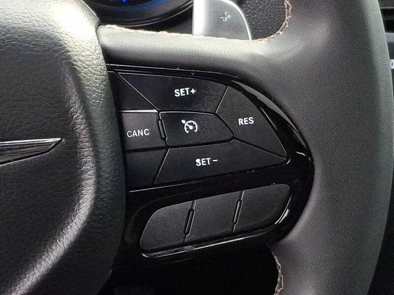 2023 Chrysler 300 S V6