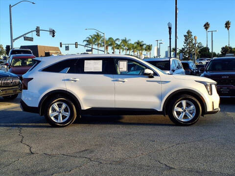 2025 Kia Sorento LX