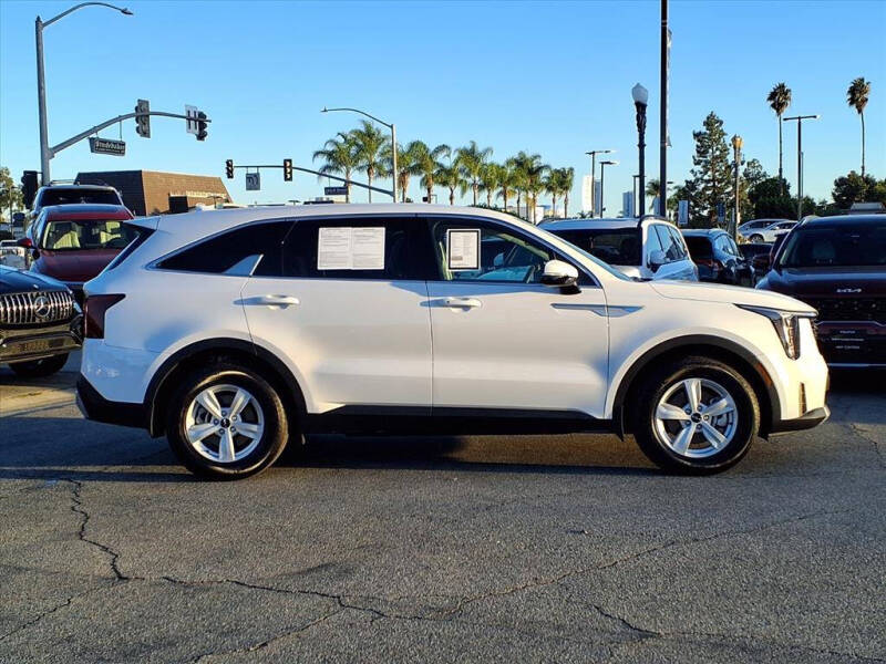 2025 Kia Sorento LX