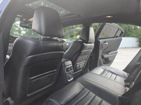2014 Dodge Charger SXT Plus