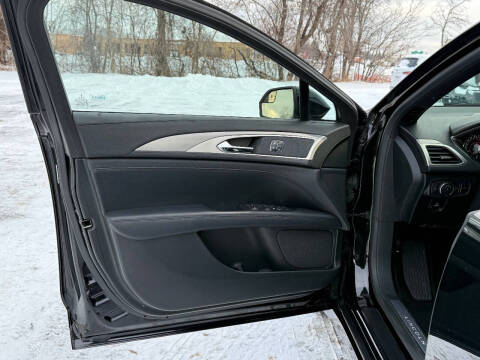 2017 Lincoln MKZ Premiere